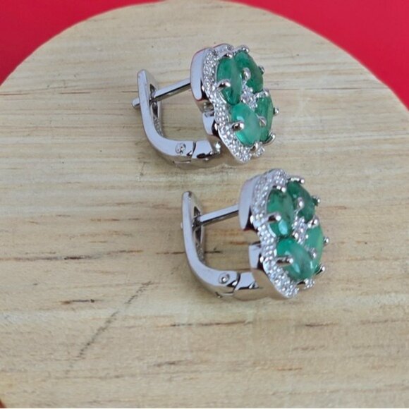 925 Sterling Silver Flower Earrings with Natural Emerald & Cz - Picture 4 of 7